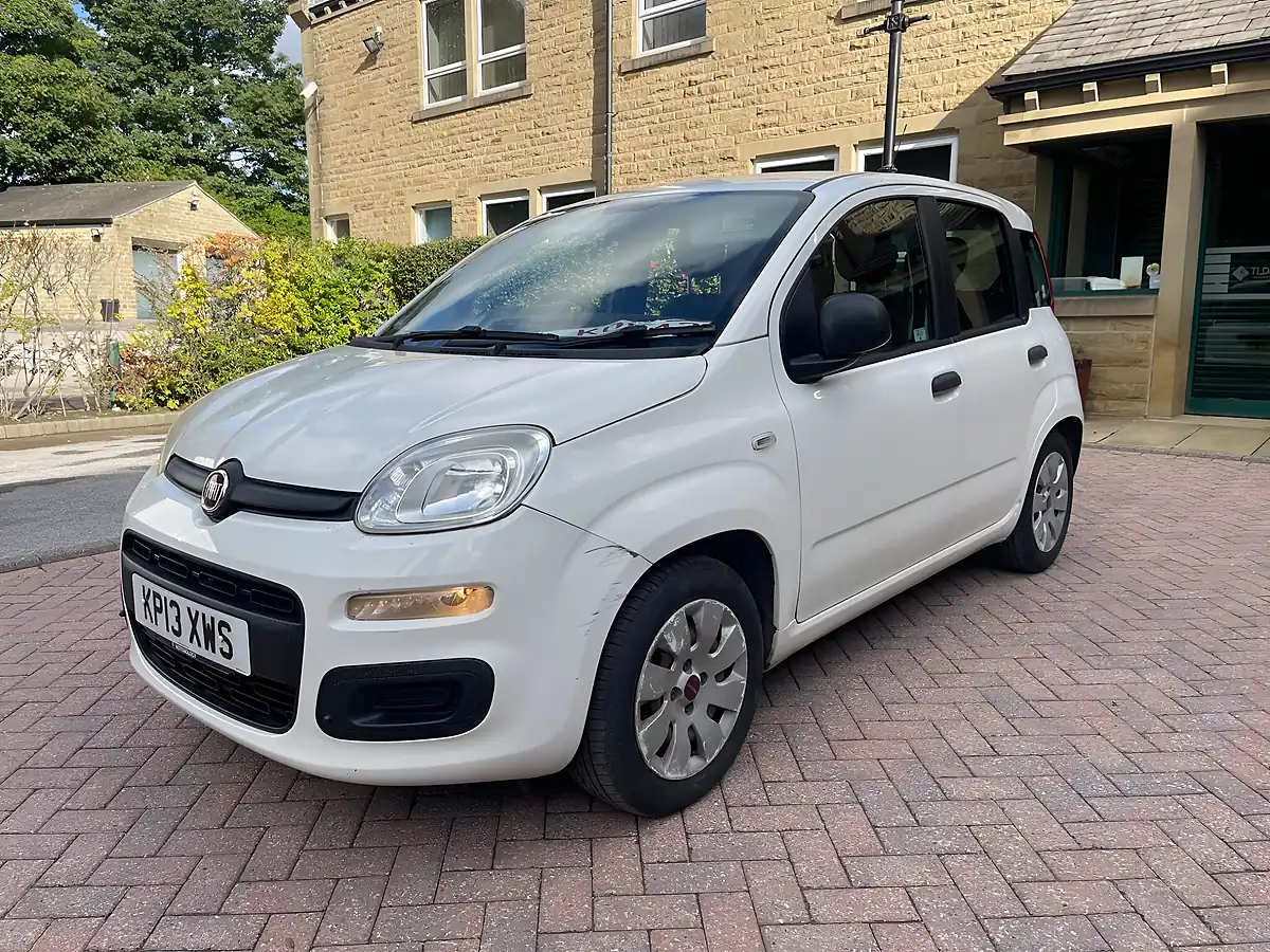 Used 2013 Fiat Panda Pop White - Interior and Exterior details 3