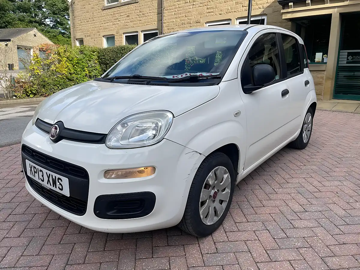 Used 2013 Fiat Panda Pop White - Interior and Exterior details 9
