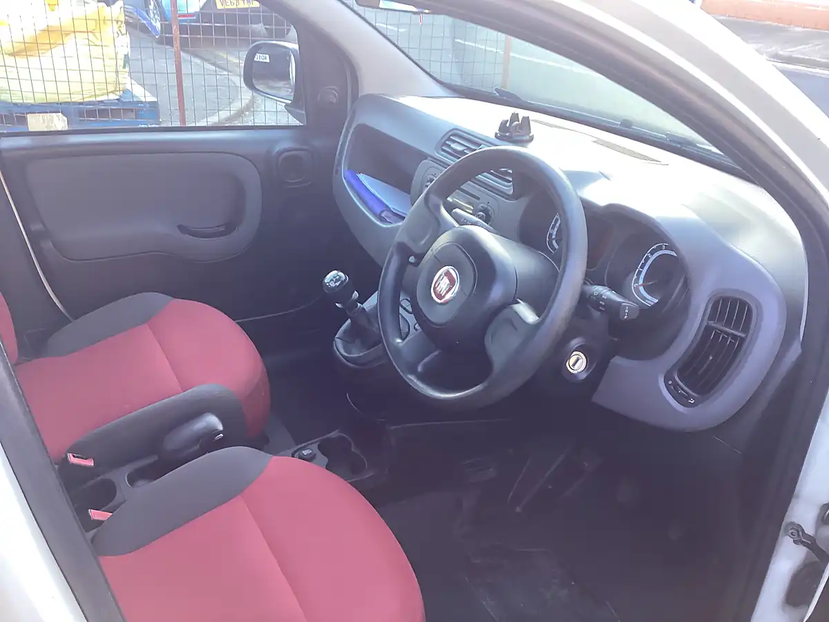 Used 2013 Fiat Panda Pop White - Interior and Exterior details 10