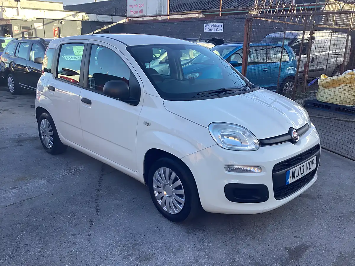Used 2013 Fiat Panda Pop White - Interior and Exterior details 6