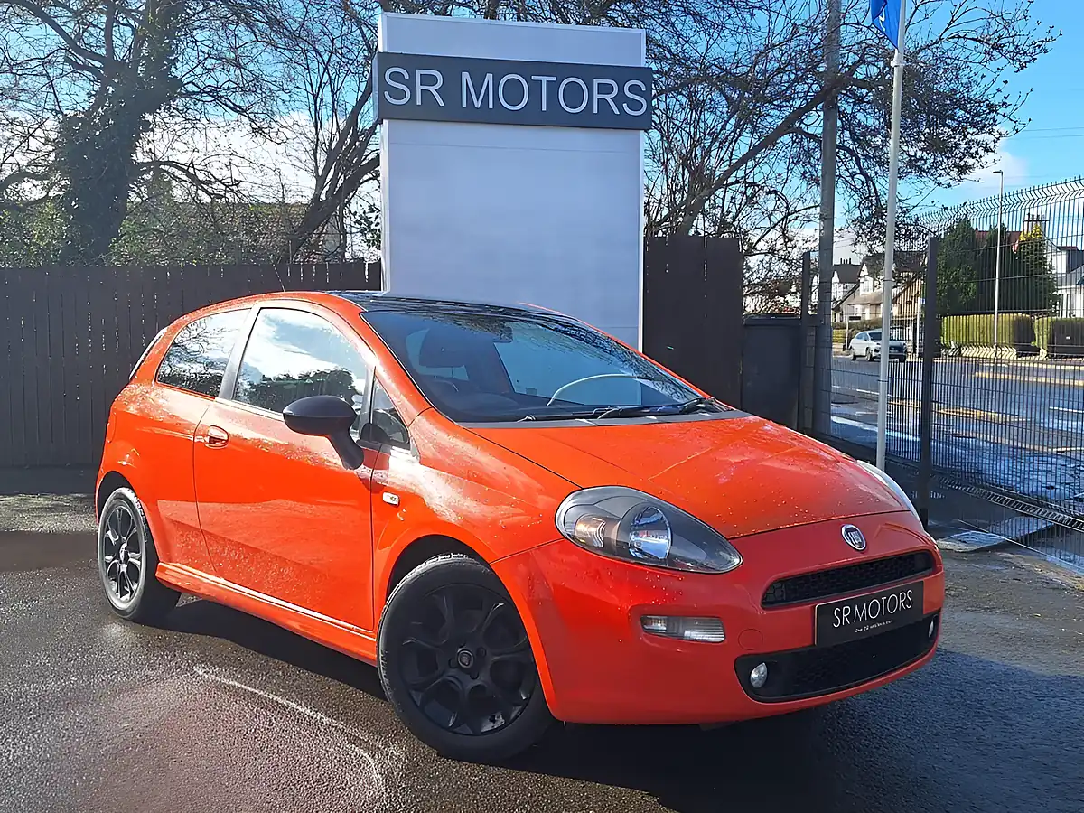 Used 2013 Fiat Punto Sporting Orange - Front View