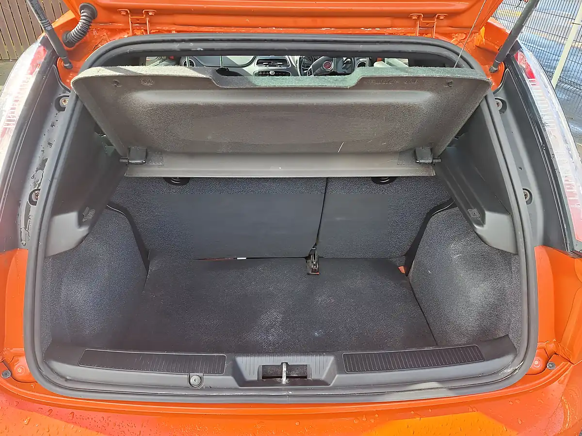 Used 2013 Fiat Punto Sporting Orange - Interior and Exterior details 15