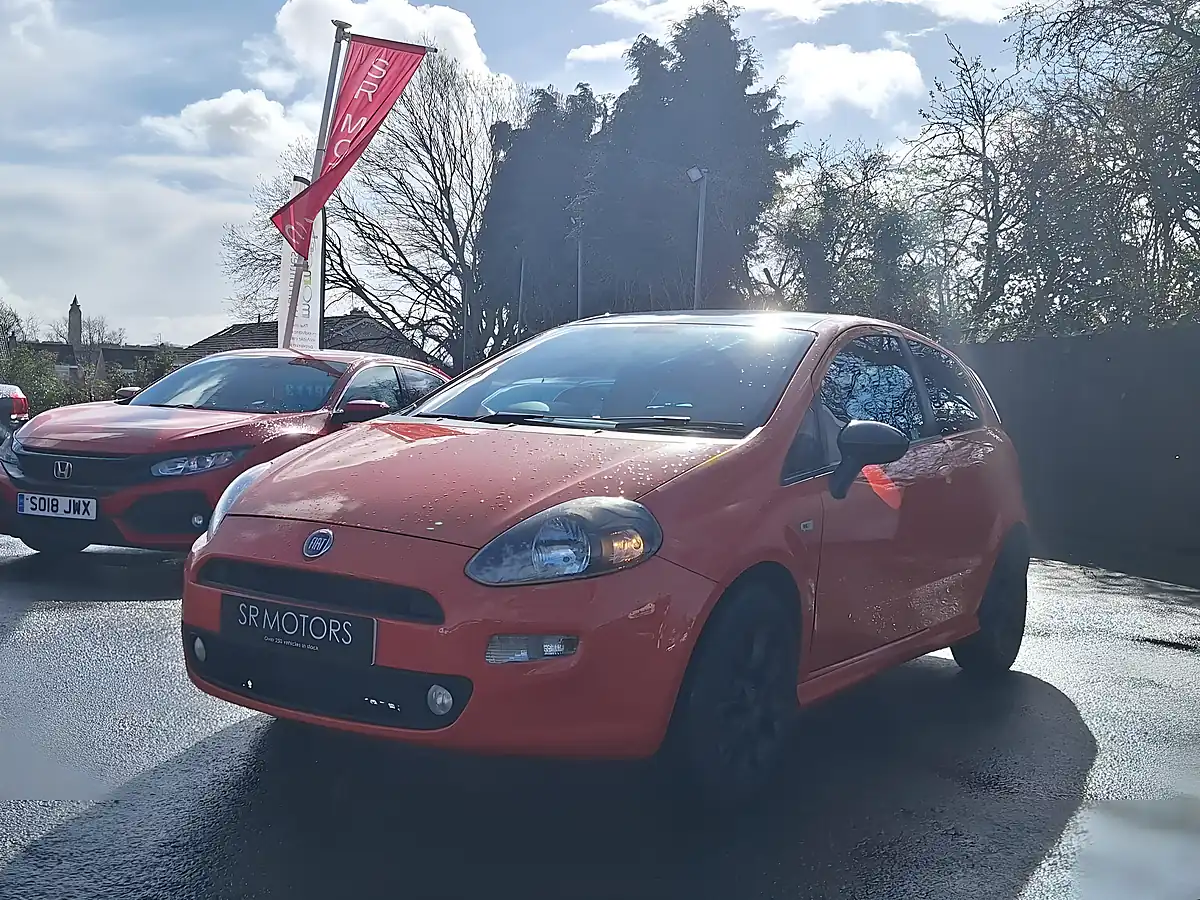 Used 2013 Fiat Punto Sporting Orange - Interior and Exterior details 3