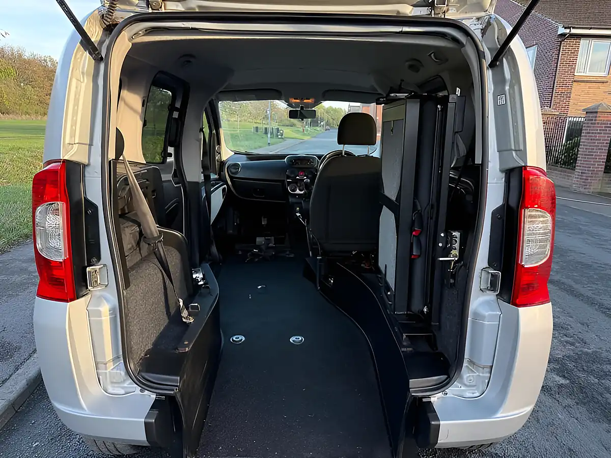 Used 2013 Fiat Qubo My Life Silver - Interior and Exterior details 12