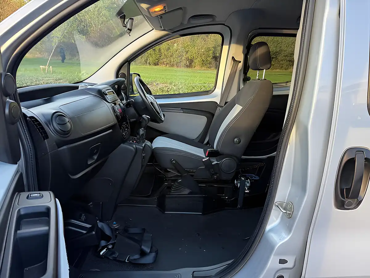 Used 2013 Fiat Qubo My Life Silver - Interior and Exterior details 8