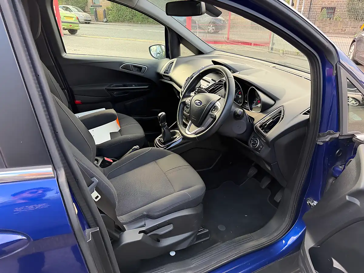 Used 2013 Ford B-Max Titanium Blue - Interior and Exterior details 10