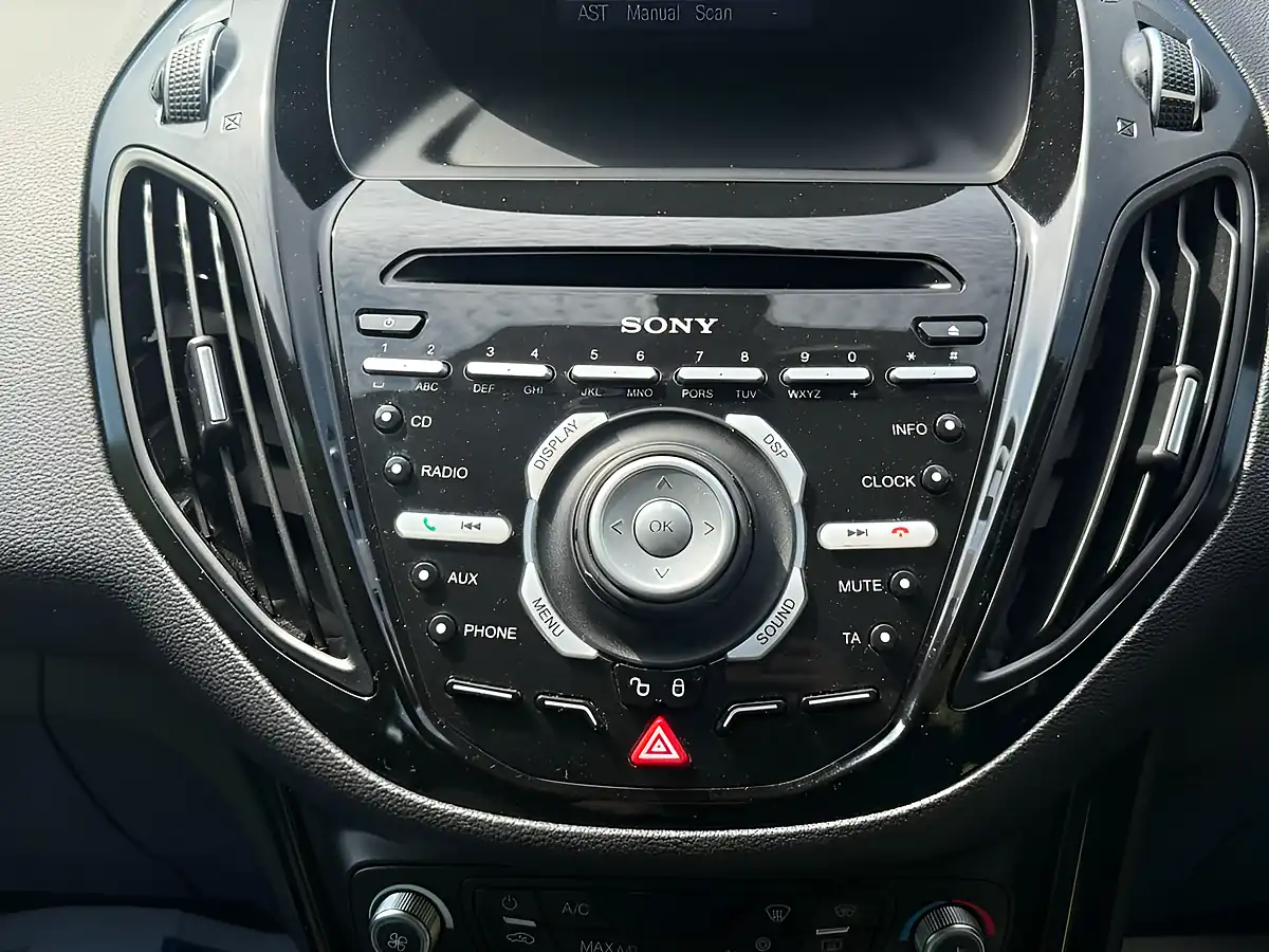 Used 2013 Ford B-Max Titanium Gold - Interior and Exterior details 12
