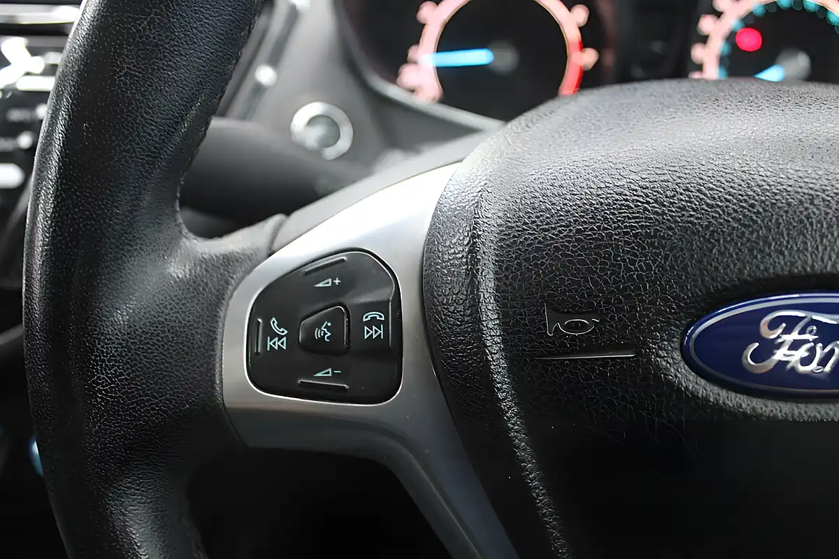 Used 2013 Ford B-Max Titanium White - Interior and Exterior details 15