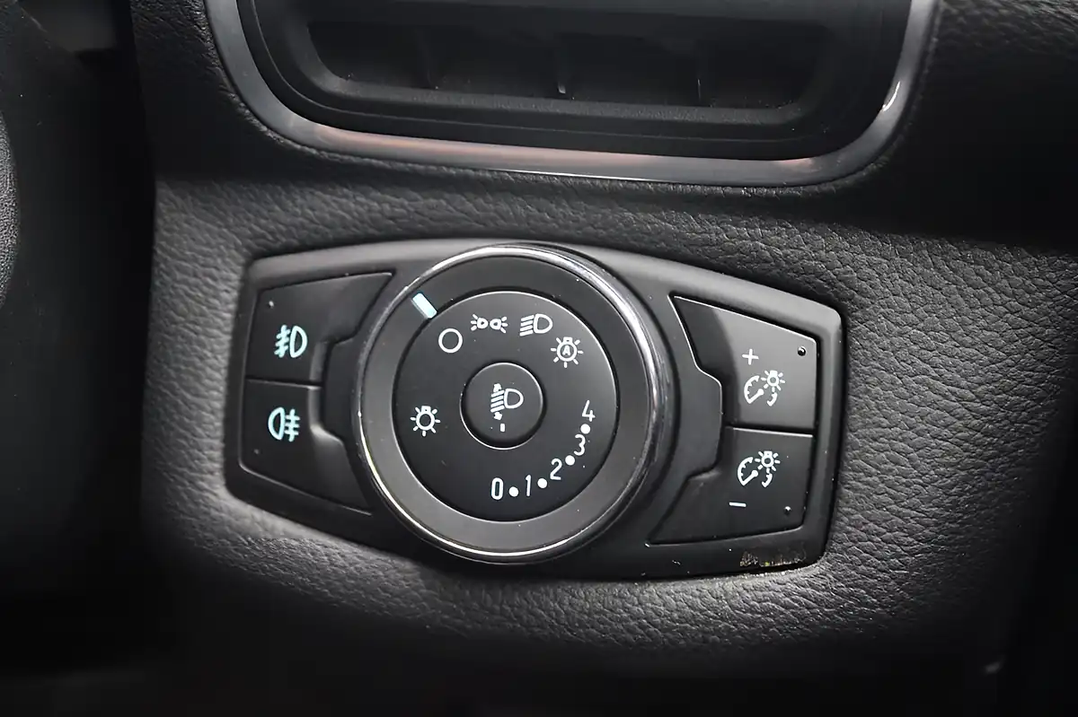 Used 2013 Ford B-Max Titanium White - Interior and Exterior details 20