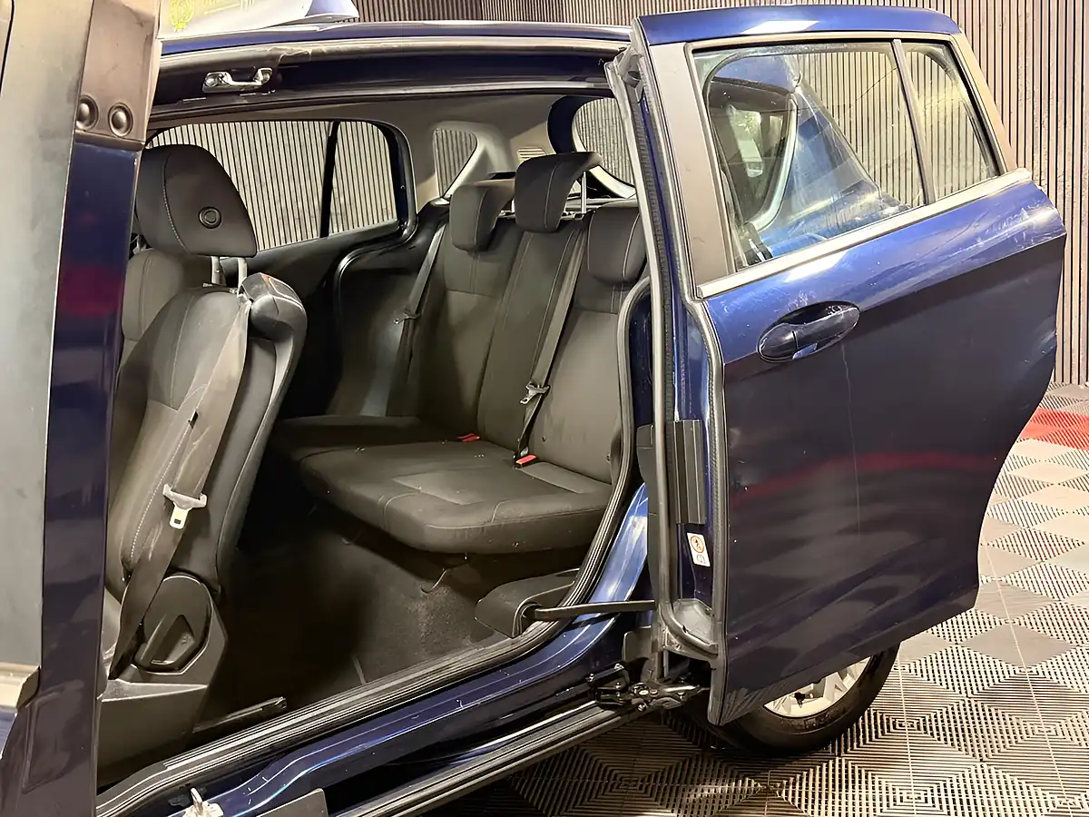Used 2013 Ford B-Max Zetec Blue - Interior and Exterior details 15