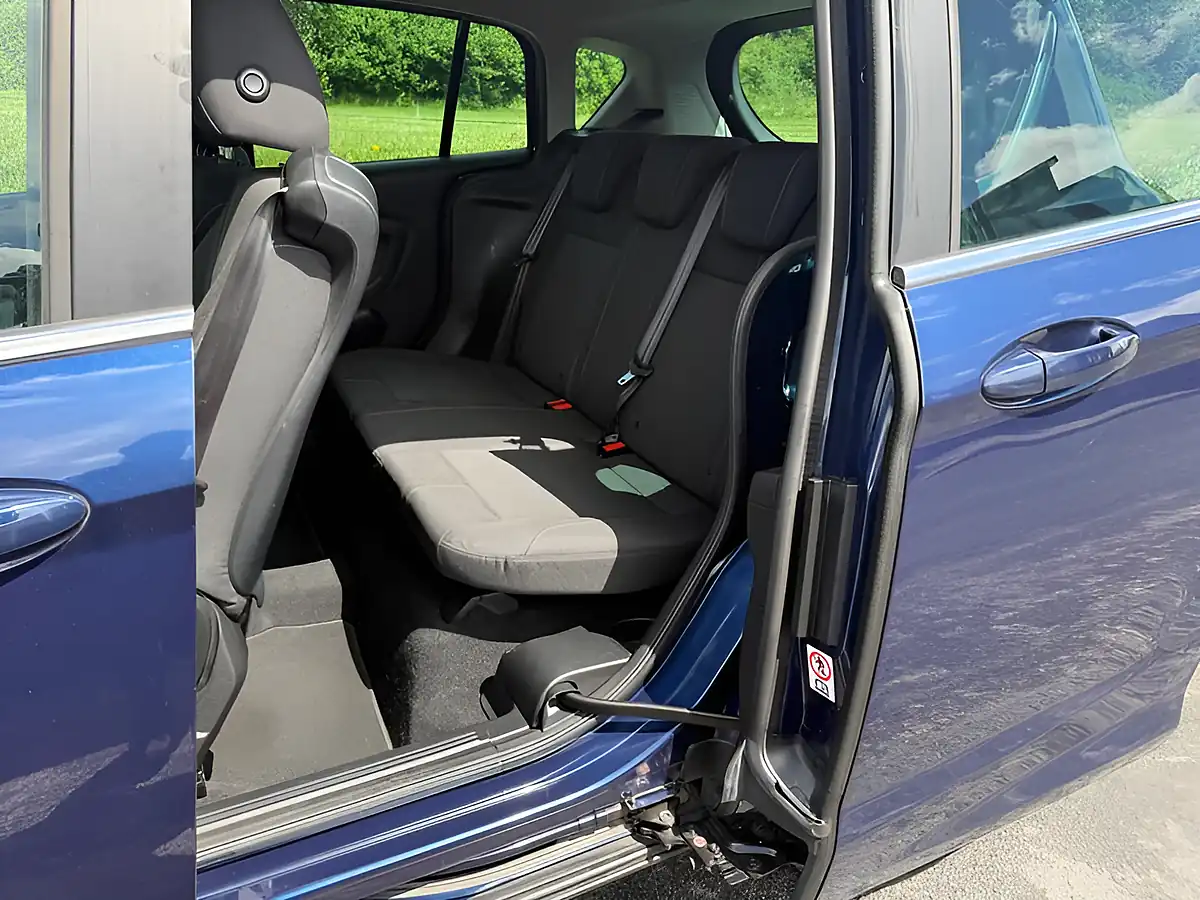 Used 2013 Ford B-Max Zetec Blue - Interior and Exterior details 11