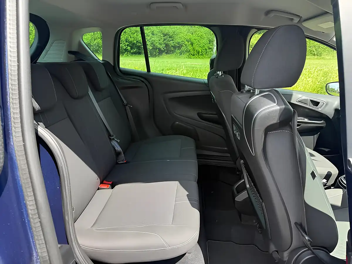 Used 2013 Ford B-Max Zetec Blue - Interior and Exterior details 13