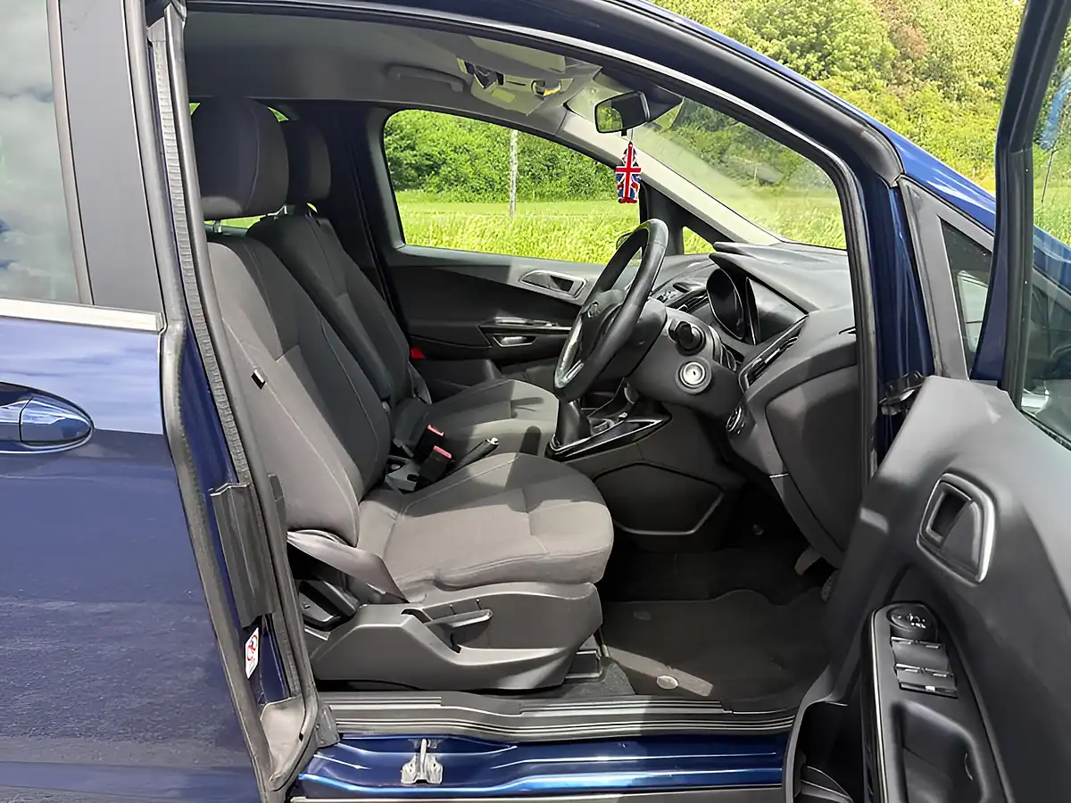 Used 2013 Ford B-Max Zetec Blue - Interior and Exterior details 16