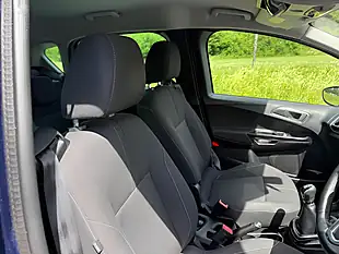 Used 2013 Ford B-Max Zetec Blue - Interior and Exterior details 19