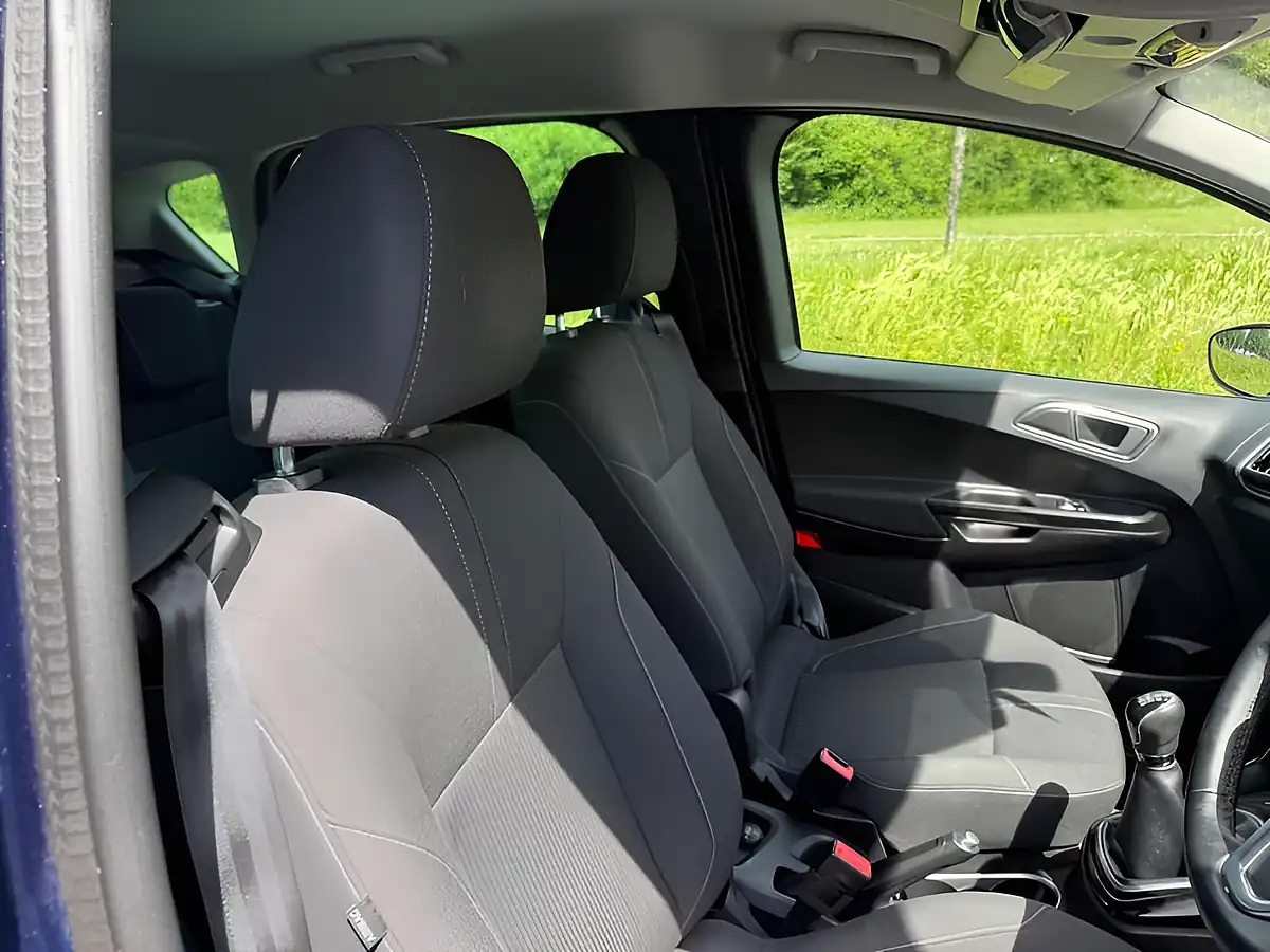 Used 2013 Ford B-Max Zetec Blue - Interior and Exterior details 19
