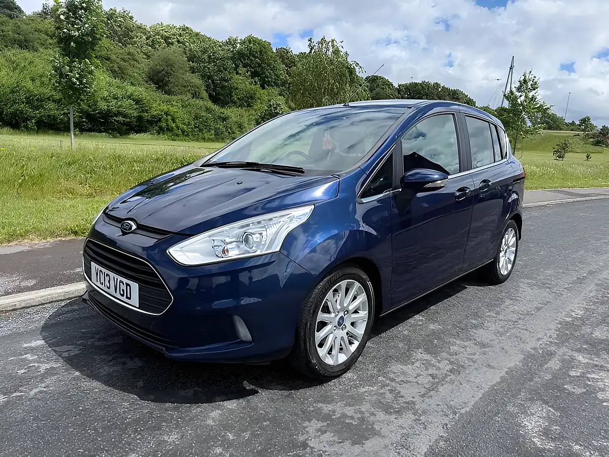 Used 2013 Ford B-Max Zetec Blue - Interior and Exterior details 5