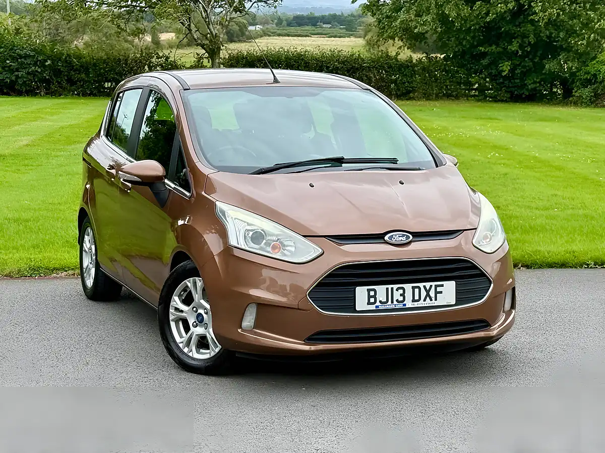 Used 2013 Ford B-Max Zetec Bronze - Front View