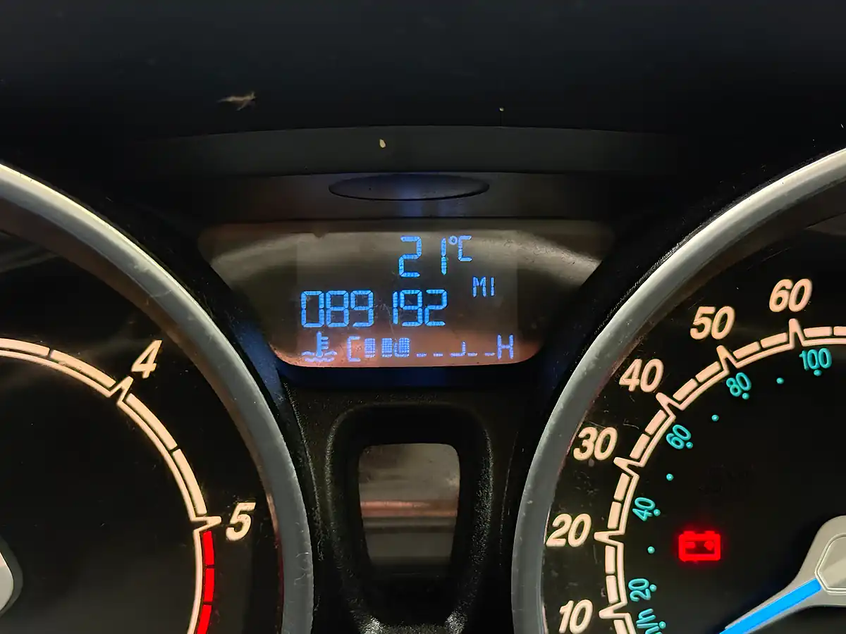 Used 2013 Ford B-Max Zetec Bronze - Interior and Exterior details 19