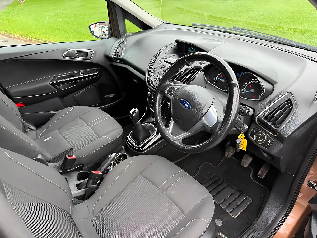 Used 2013 Ford B-Max Zetec Bronze - Interior and Exterior details 8