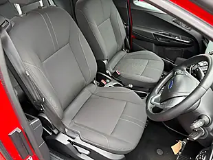 Used 2013 Ford B-Max Zetec Red - Interior and Exterior details 10
