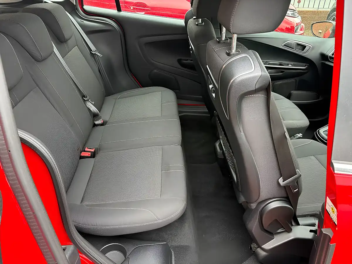 Used 2013 Ford B-Max Zetec Red - Interior and Exterior details 11