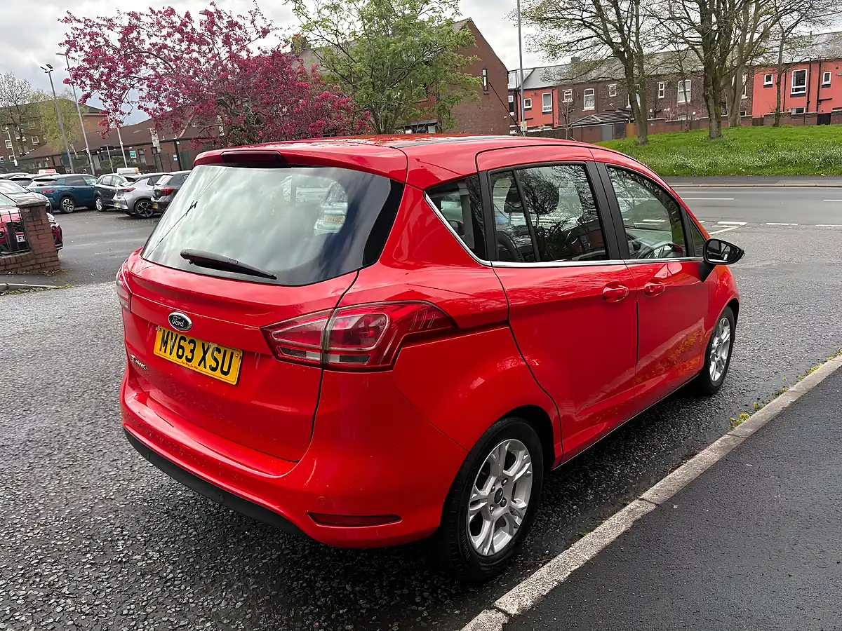 Used 2013 Ford B-Max Zetec Red - Interior and Exterior details 3