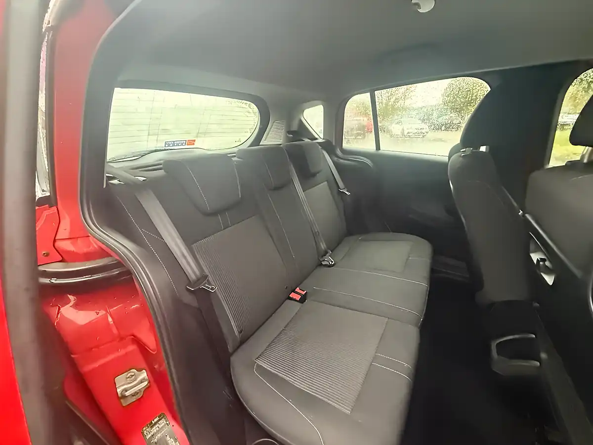 Used 2013 Ford B-Max Zetec Red - Interior and Exterior details 12