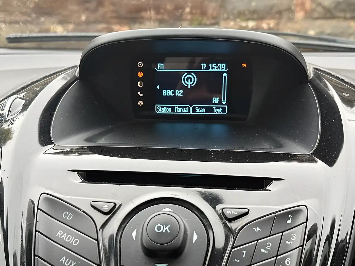 Used 2013 Ford B-Max Zetec Red - Interior and Exterior details 18