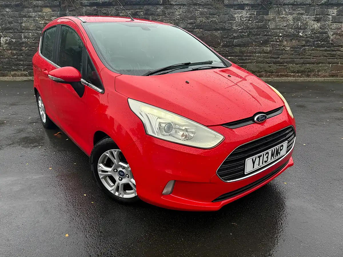 Used 2013 Ford B-Max Zetec Red - Interior and Exterior details 4