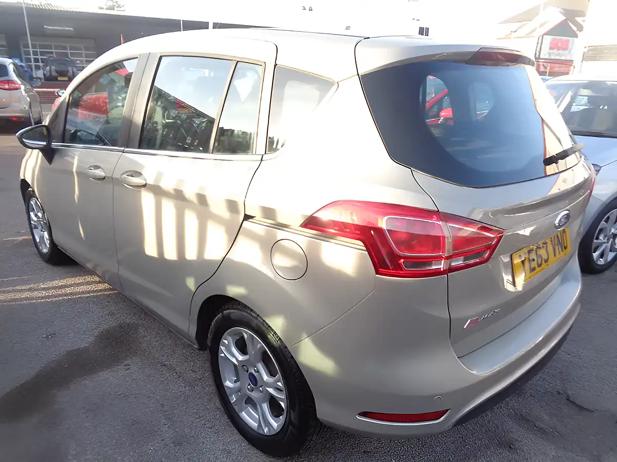 Used 2013 Ford B-Max Zetec Silver - Interior and Exterior details 3