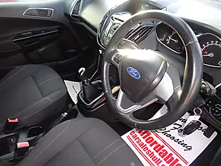 Used 2013 Ford B-Max Zetec Silver - Interior and Exterior details 5