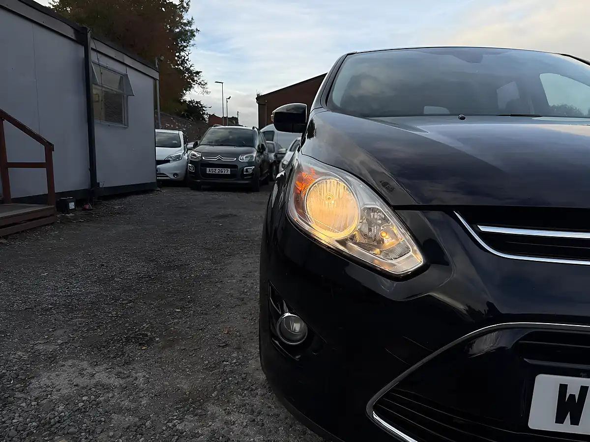 Used 2013 Ford C-Max Titanium Black - Interior and Exterior details 17