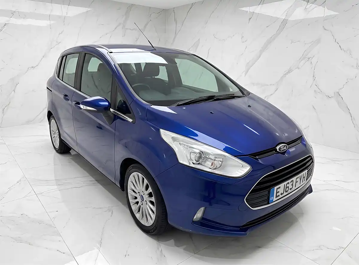Used 2013 Ford C-Max Titanium Brown - Front View