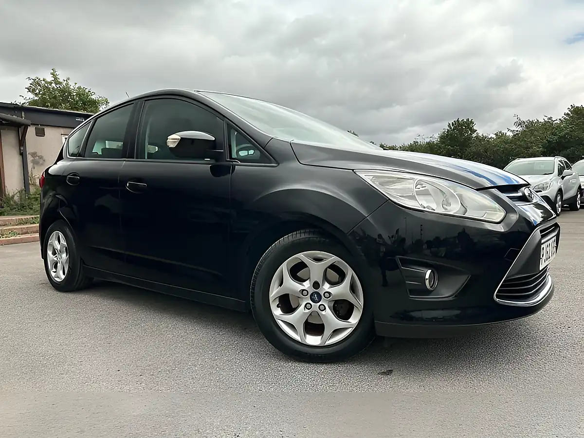 Used 2013 Ford C-Max Zetec Black - Front View