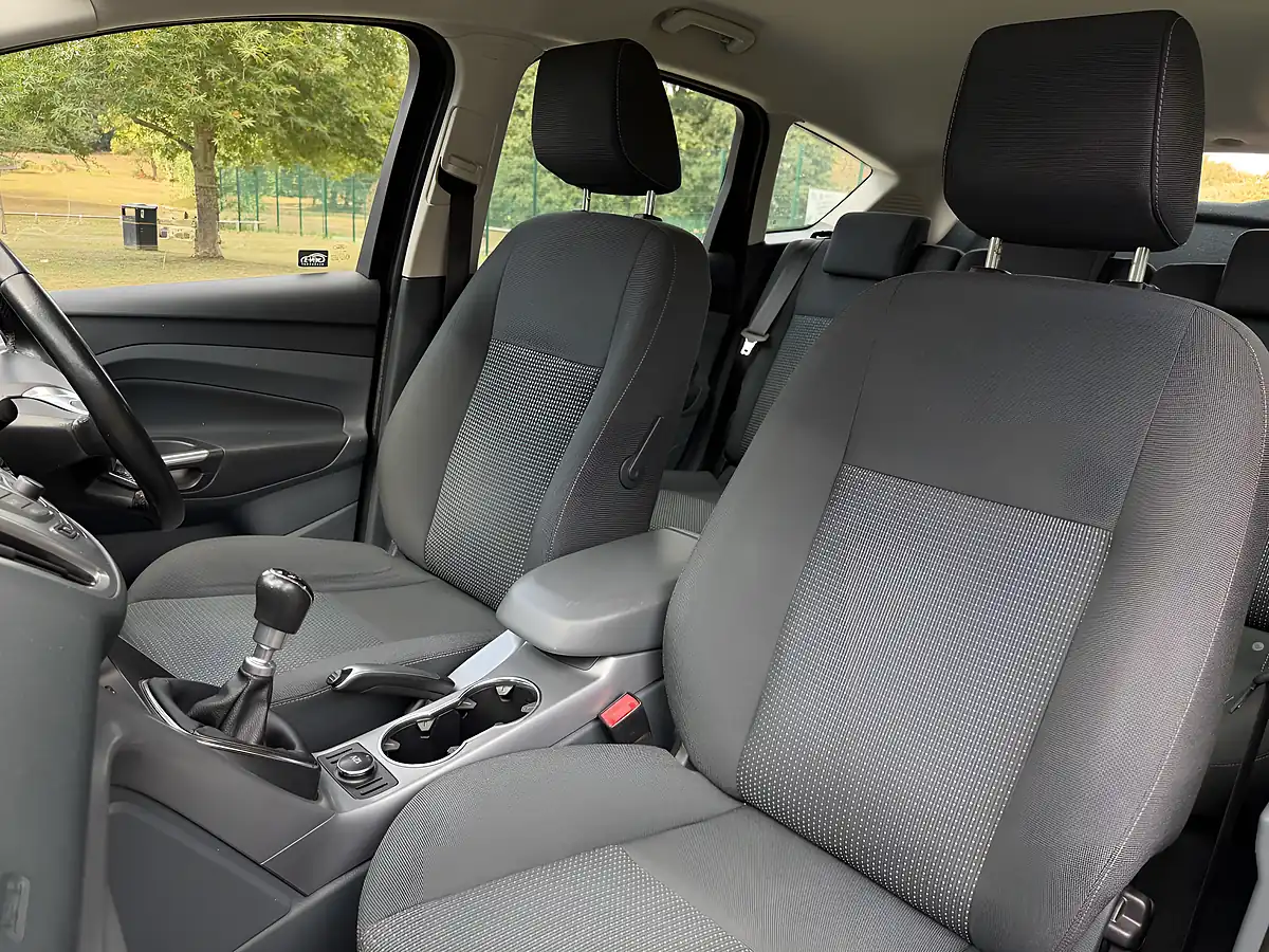 Used 2013 Ford C-Max Zetec Blue - Interior and Exterior details 12