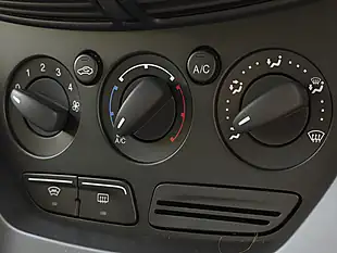 Used 2013 Ford C-Max Zetec Blue - Interior and Exterior details 17