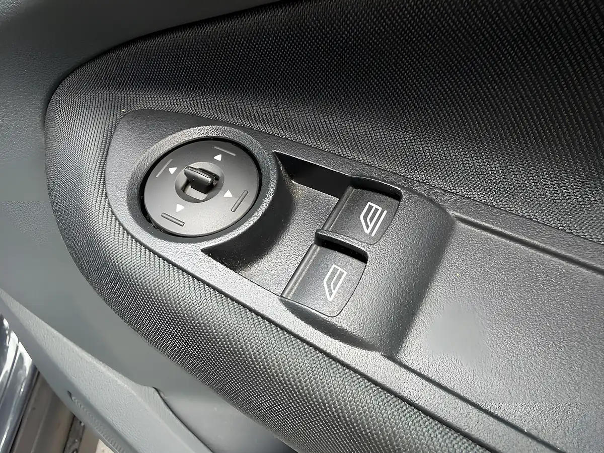 Used 2013 Ford C-Max Zetec Blue - Interior and Exterior details 19