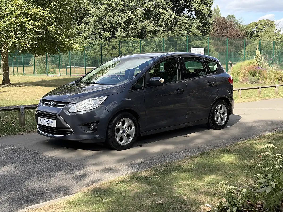 Used 2013 Ford C-Max Zetec Blue - Interior and Exterior details 4