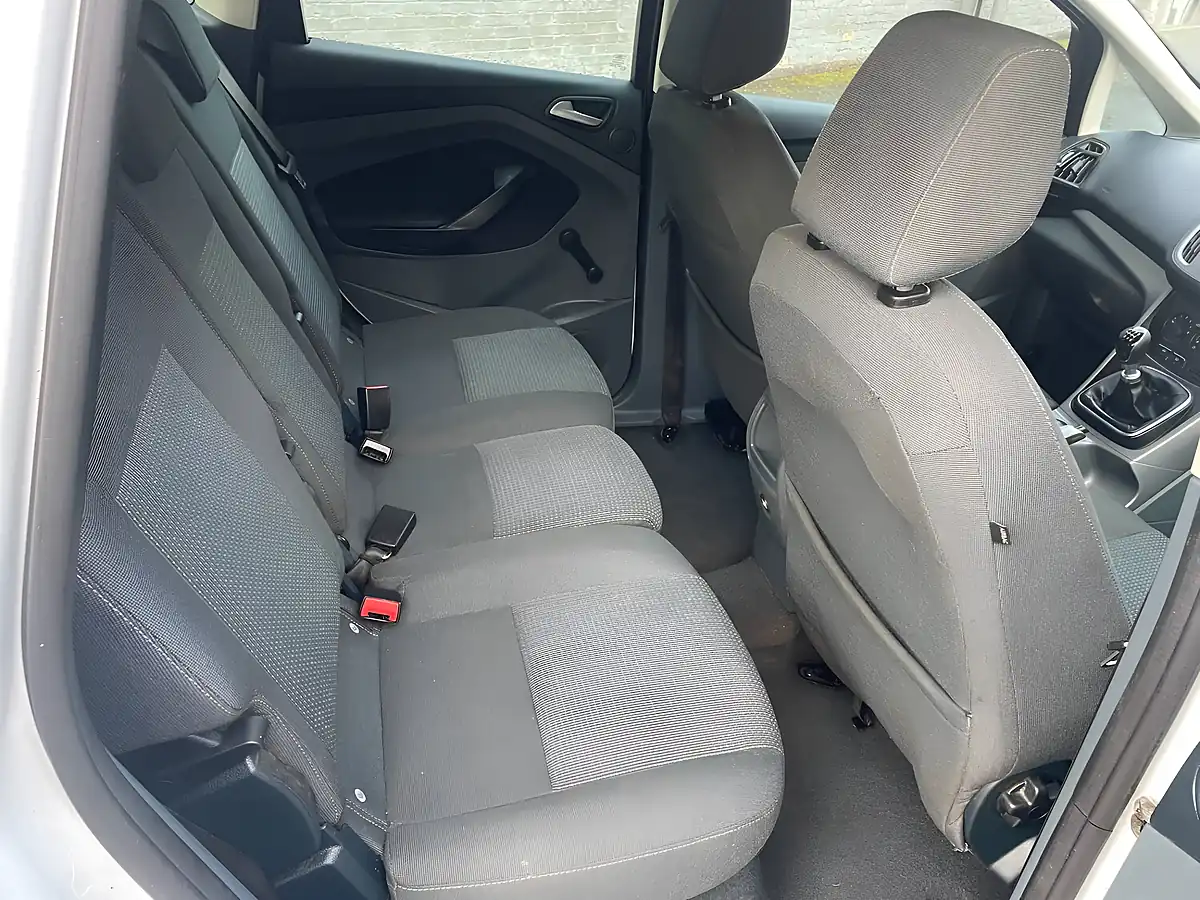 Used 2013 Ford C-Max Zetec White - Interior and Exterior details 11