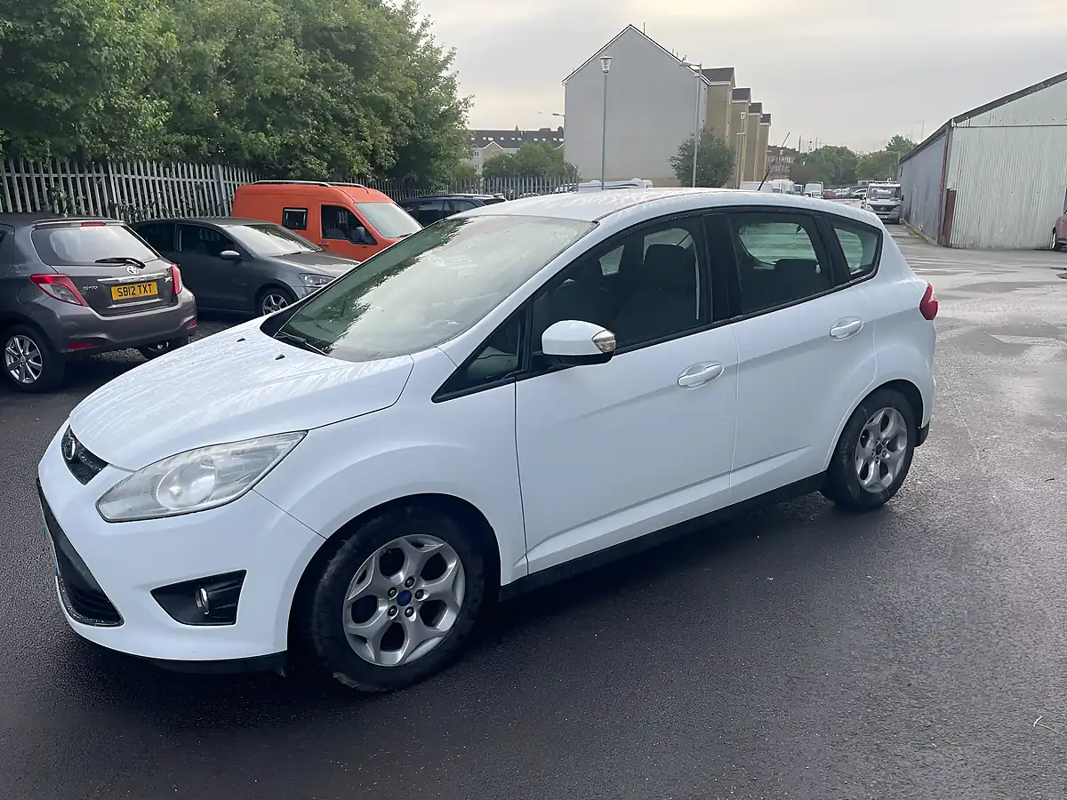 Used 2013 Ford C-Max Zetec White - Interior and Exterior details 3