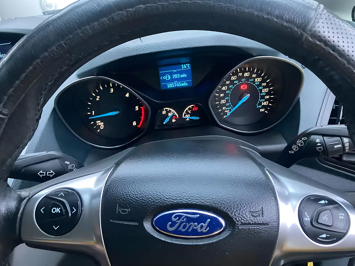 Used 2013 Ford C-Max Zetec White - Interior and Exterior details 16