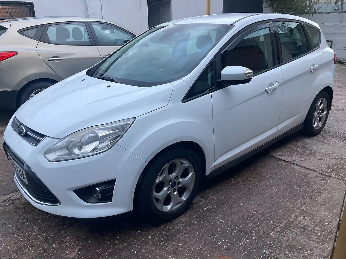 Used 2013 Ford C-Max Zetec White - Interior and Exterior details 3