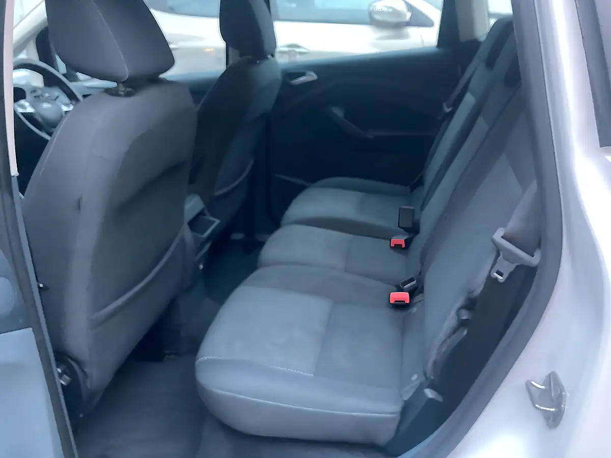 Used 2013 Ford C-Max Zetec White - Interior and Exterior details 9