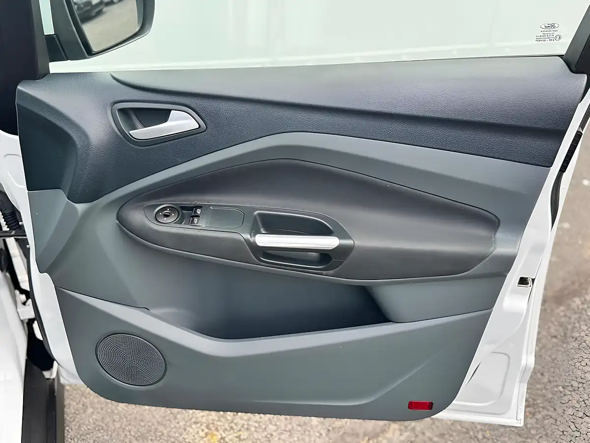 Used 2013 Ford C-Max Zetec White - Interior and Exterior details 11