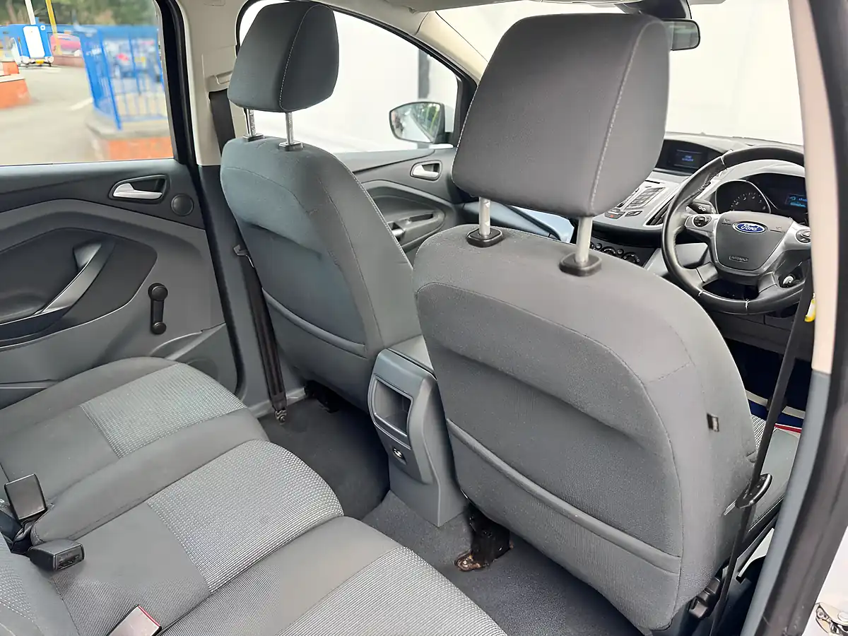 Used 2013 Ford C-Max Zetec White - Interior and Exterior details 12