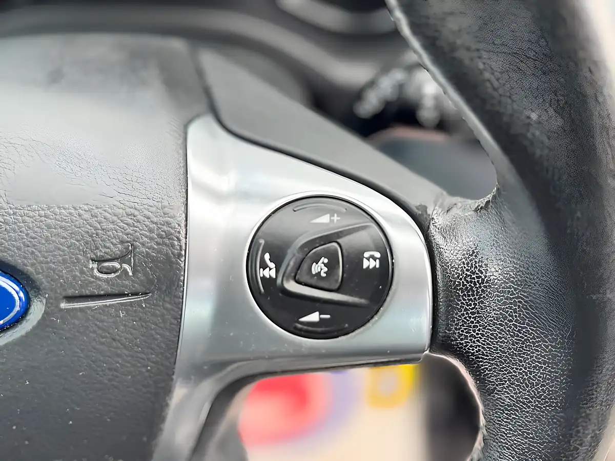 Used 2013 Ford C-Max Zetec White - Interior and Exterior details 7