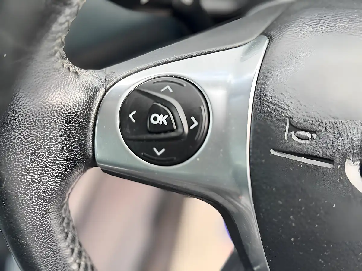 Used 2013 Ford C-Max Zetec White - Interior and Exterior details 8