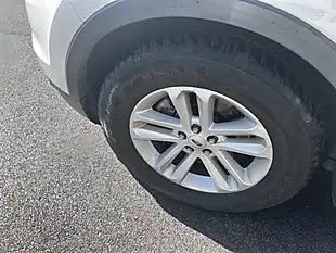 Used 2013 Ford Explorer 7 Seater White - Interior and Exterior details 14