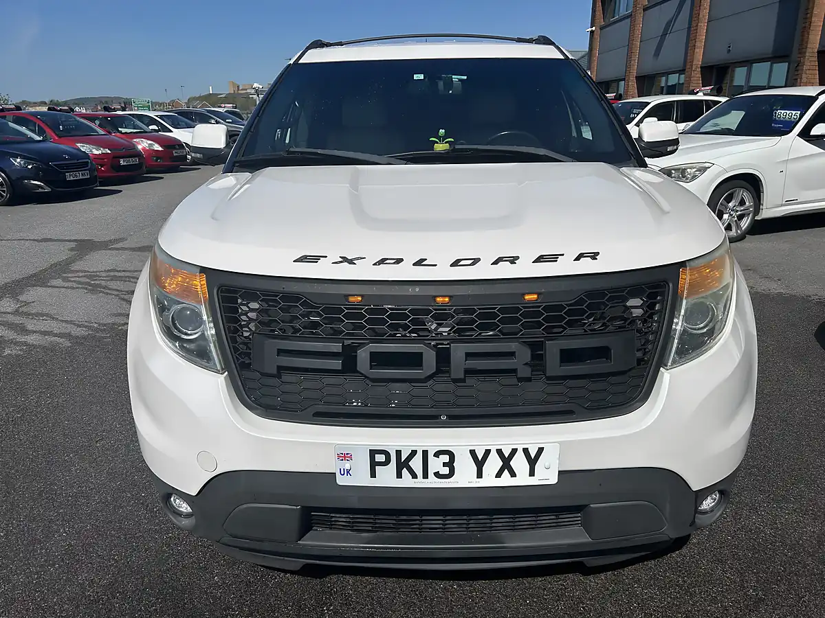 Used 2013 Ford Explorer 7 Seater White - Interior and Exterior details 2