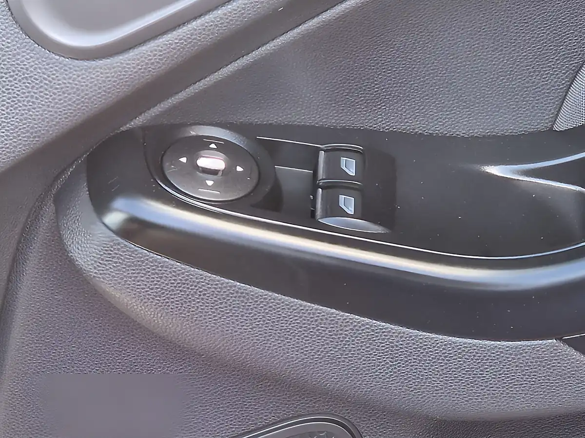 Used 2013 Ford Fiesta ST-2 Blue - Interior and Exterior details 15